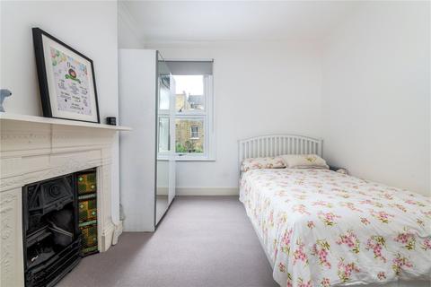 3 bedroom apartment for sale, Salcott Road, SW11