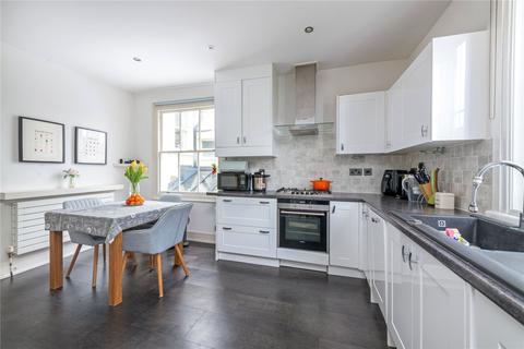 3 bedroom apartment for sale, Salcott Road, SW11