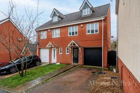 4 bedroom townhouse to rent, Caddow Road, Norwich, NR5