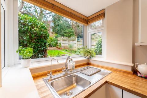 35 Sandall Close, London, W5 1JF