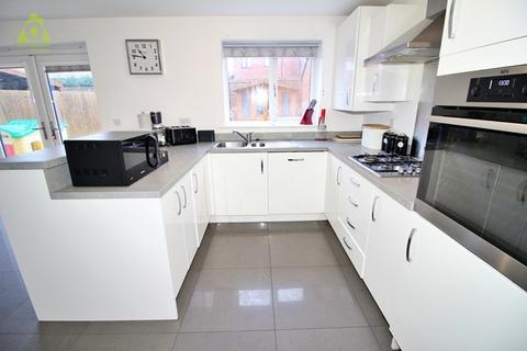3 bedroom detached house for sale - Etherstone Way, Westhoughton, BL5 3FB