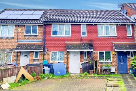 145 Bennetts Close, Mitcham, CR4 1NS