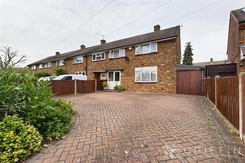 3 bedroom semi-detached house for sale, Retford Road, RM3