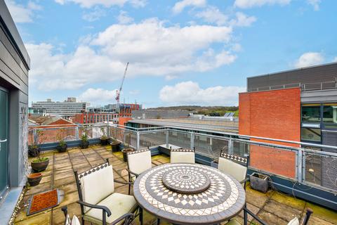 2 bedroom apartment for sale, Fantastic 2 bedroom apartment with roof terrace and 2 allocated parking spaces at AG1, S1 4QS