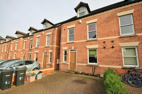 3 bedroom townhouse to rent, Weaver Grove, Winsford