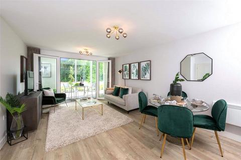 1 bedroom flat for sale, Walton Court Gardens, Station Avenue, Walton-On-Thames, KT12