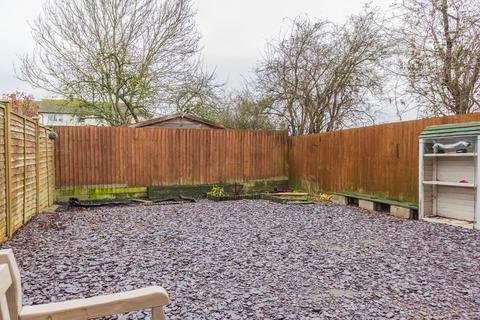 39 Chimney Crescent, Irthlingborough, Wellingborough, NN9 5WF