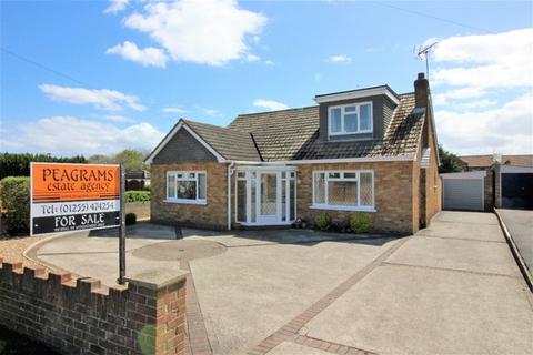 3 bedroom detached house for sale, St Johns Road, Clacton on Sea