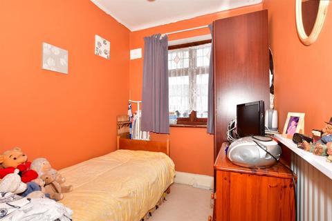 28 Highmead, London, SE18 2DJ