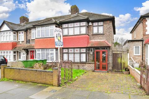 28 Highmead, London, SE18 2DJ