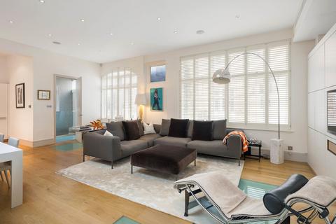 Ennismore Gardens Mews, Knightsbridge SW7