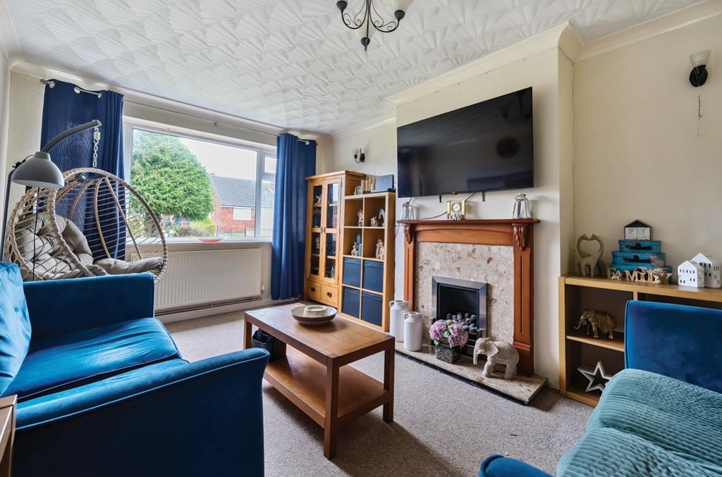 Holmlea Drive, Crewe CW1 3 bed semidetached bungalow for sale £180,000