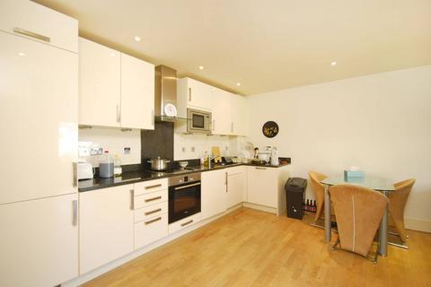 2 bedroom flat to rent - Denning Mews, Balham, London, SW12