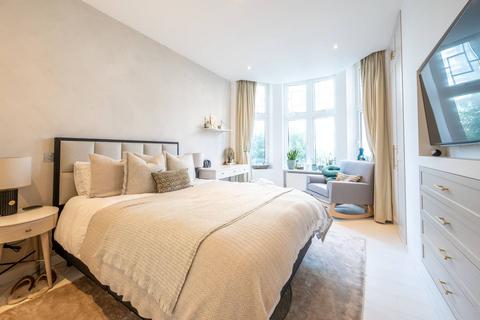 2 bedroom flat for sale - Bickenhall Mansions, Marylebone, London, W1U