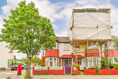 3 bedroom terraced house for sale - Dalmeny Avenue, Norbury, London, SW16