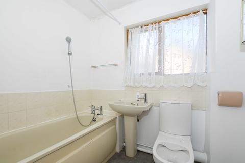 104 Ryeland Close, Yiewsley, West Drayton, UB7 8AX