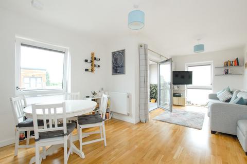 2 bedroom apartment to rent, Arla Place, Ruislip HA4