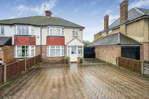 3 bedroom semi-detached house to rent, Long Lane, Uxbridge UB10