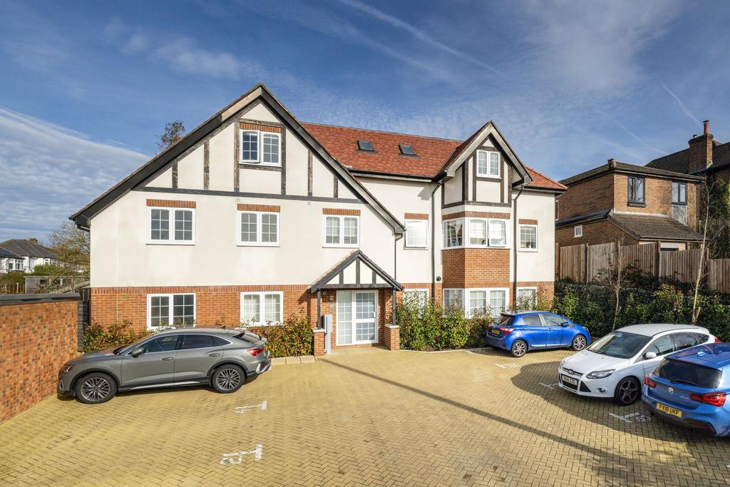 Marlpit Lane, Bellview House, CR5 2 bed apartment for sale £425,000