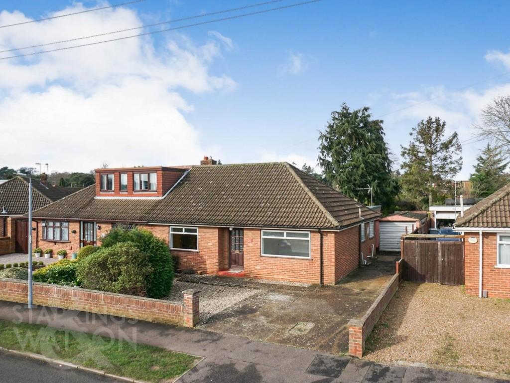 Drayton Wood Road, Hellesdon, Norwich 3 bed semidetached bungalow £