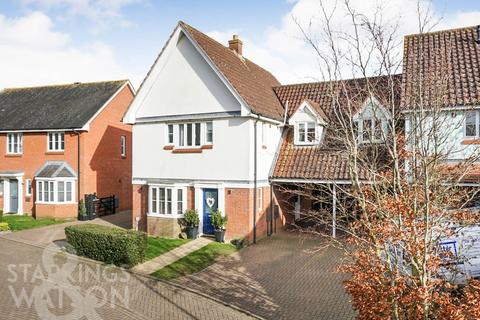 3 bedroom link detached house for sale, Springfield Chase, Long Stratton, Norwich