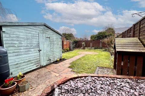 2 bedroom end of terrace house for sale - New Road, Studley