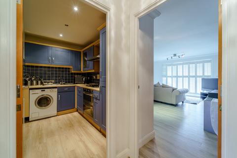 2 bedroom flat to rent - Penn Place, Rickmansworth WD3