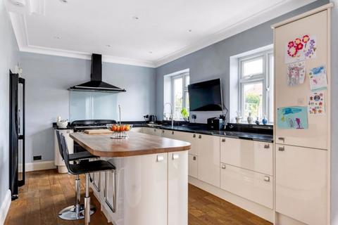 327 Green Lane, London, SE9 3TD