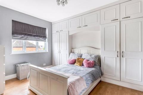 327 Green Lane, London, SE9 3TD