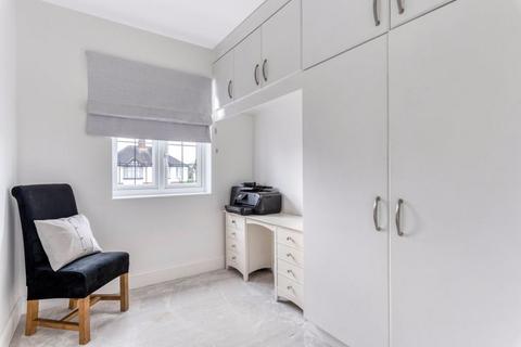 327 Green Lane, London, SE9 3TD