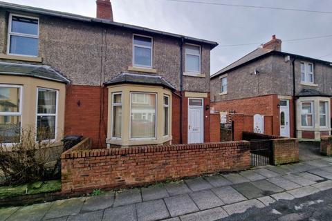 3 bedroom semi-detached house to rent, Westfield Crescent, Newbiggin-By-The-Sea