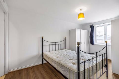45 Locksons Close, London, E14 6BH