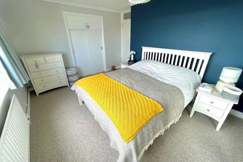 2 bedroom flat for sale - Chanctonbury Road, Rustington