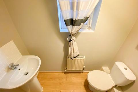 42 Bay Avenue, Bilston, WV14 0TT