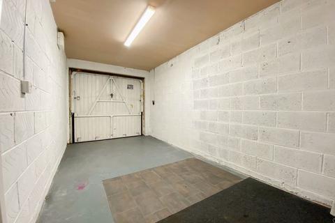 42 Bay Avenue, Bilston, WV14 0TT