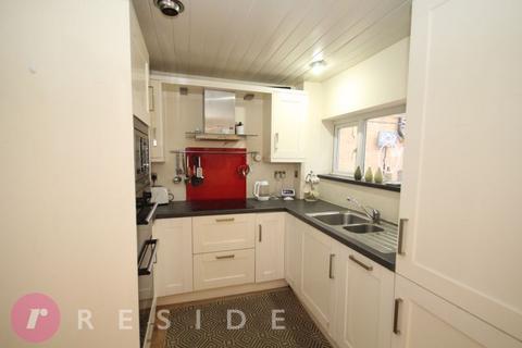 3 bedroom semi-detached house for sale, Glenavon Drive, Rochdale OL12