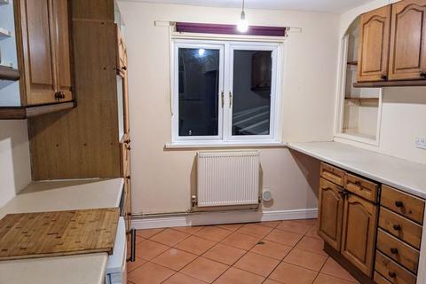 3 bedroom terraced house to rent, Lynwood Walk, Harborne, Birmingham, B17 0LS