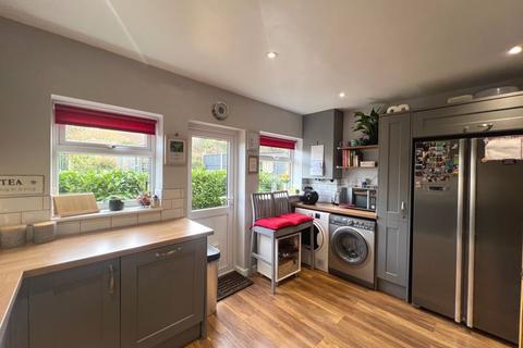 10 Tuffley Lane, Tuffley, Gloucester, GL4 0DT