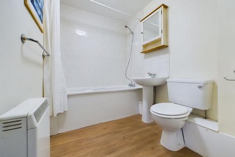 Flat 7, 8 Great Western Road, Gloucester, GL1 3PP
