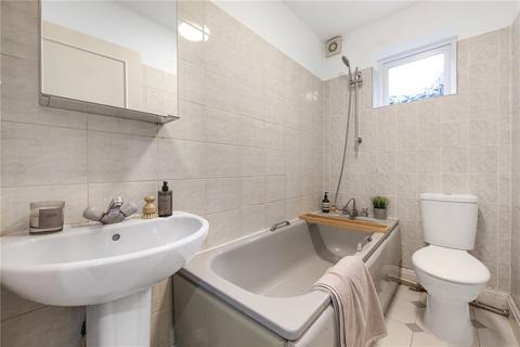12a Nemoure Road, London, W3 6NZ