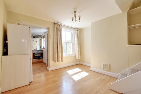 2 bedroom terraced house to rent - Norfolk Road, Rickmansworth, Hertfordshire, WD3 1LA