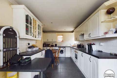 3 bedroom semi-detached house for sale, Cottingham Drive, Middlesbrough TS3