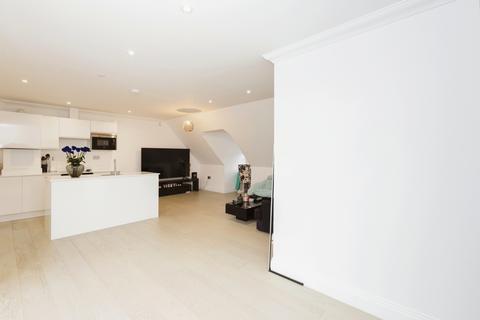 2 bedroom flat to rent - Whitehall Road, Woodford Green