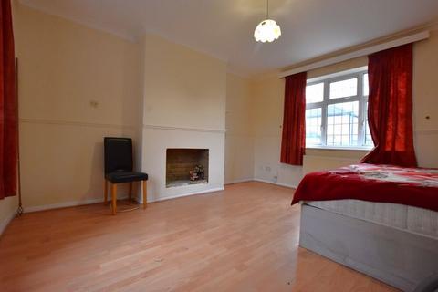 3 bedroom terraced house for sale, The Middle Way, Harrow Weald