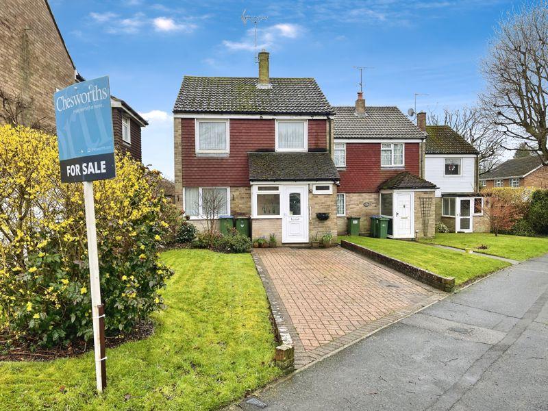 St. Leonards Road, Horsham 3 bed detached house for sale £470,000