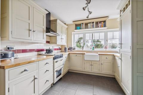 3 bedroom cottage for sale, The Common, High Wycombe HP13