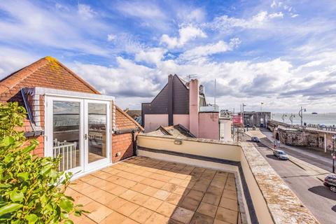 3 bedroom townhouse for sale, Broad Street, Old Portsmouth