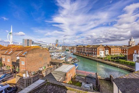 3 bedroom townhouse for sale, Broad Street, Old Portsmouth