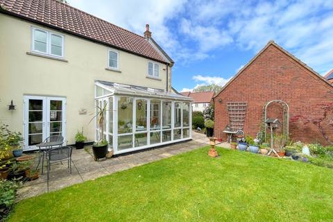 12 Chestnut Parade, Shepton Mallet, BA4 4DW