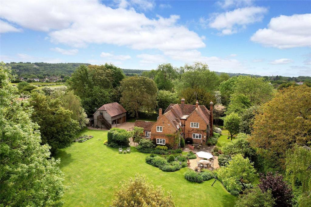 Alscot Lane, Princes Risborough, Buckinghamshire, HP27 5 bed detached